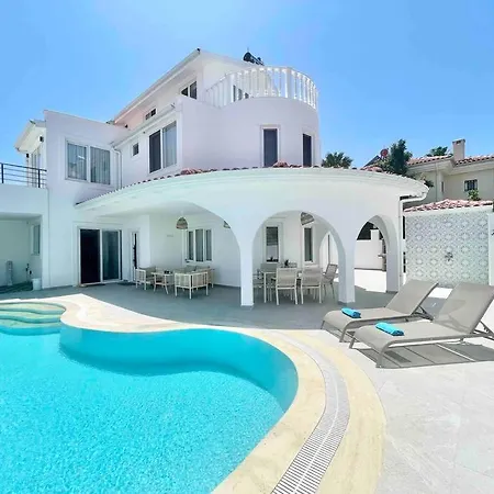 Edis Hotel 4*